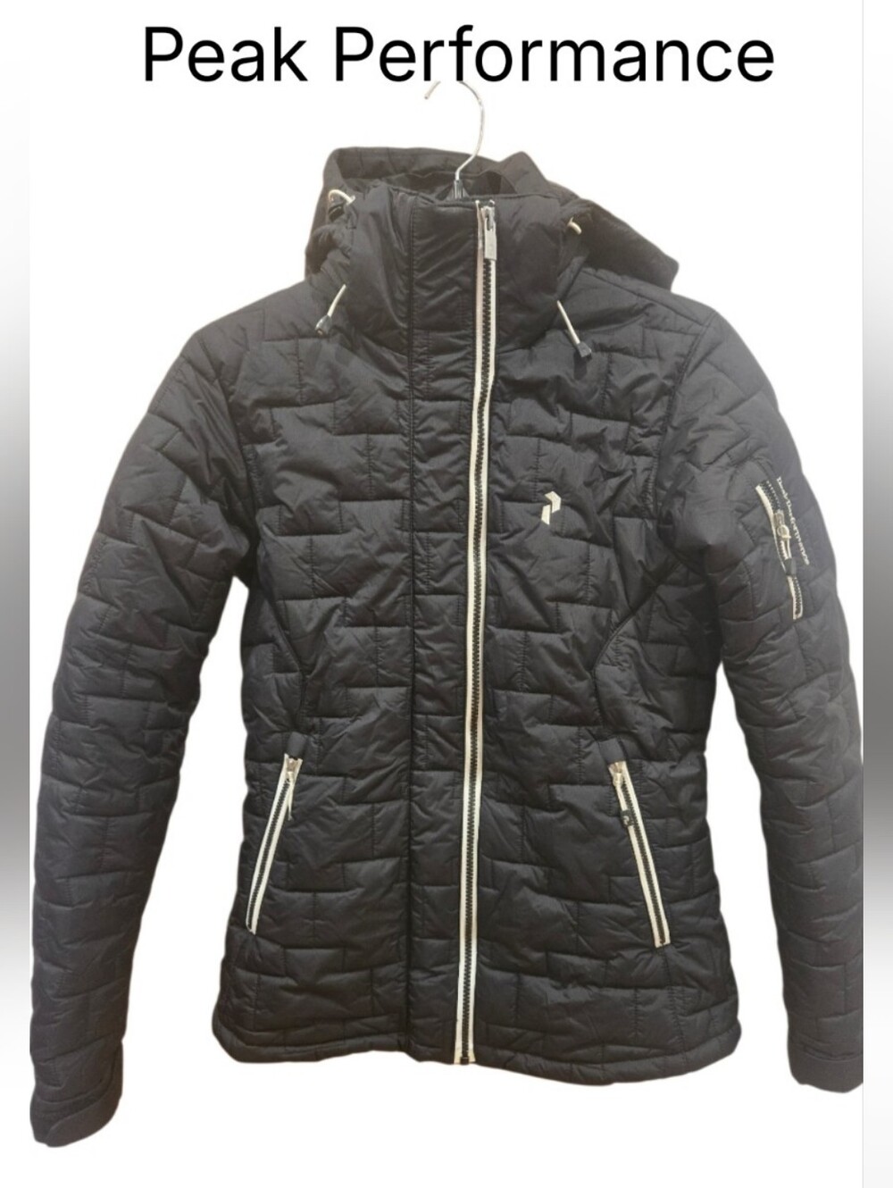 NWOT Peak Performance Winter / Ski Women's Jacket Sz Small